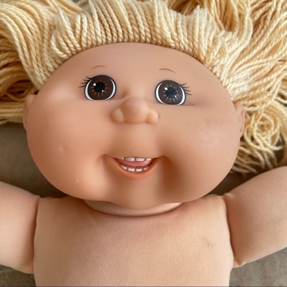 Vintage Cabbage Patch Kid Doll - Picture 8 of 11